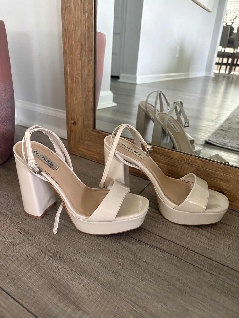 Steve Madden Patent Platform Block Heel Sandals in Cream